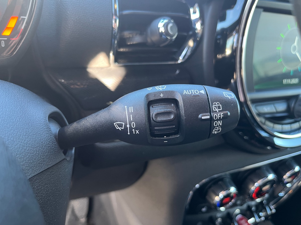 Mini Clubman ONE D 1.5 116ch, PACK CHILI, TOIT OUVRANT, SIEGES CHAUFFANT, RADAR DE RECUL, GPS