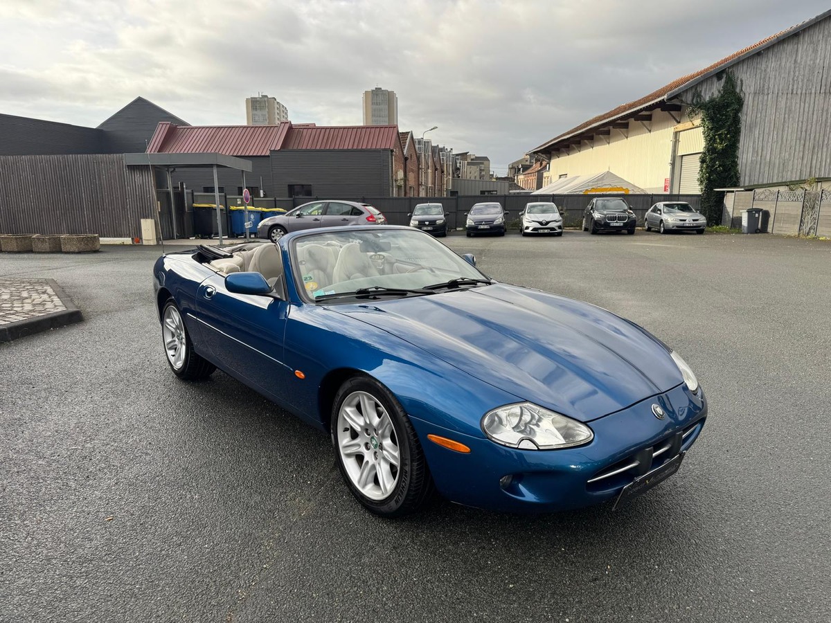 Jaguar XK8 Cabriolet 4.0 V8 285cv - Garantie