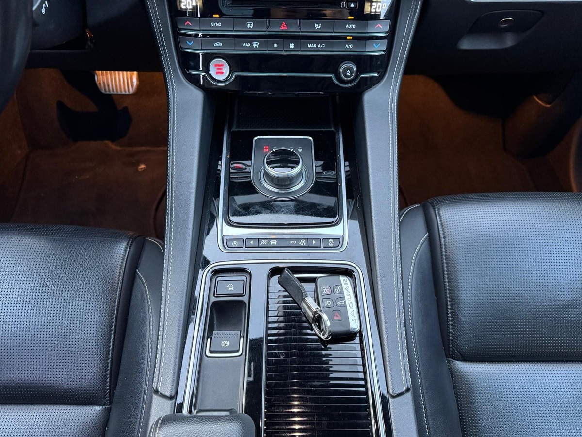Jaguar JAGUAR F-PACE S 3.0D V6 300 4x4 BVA 8