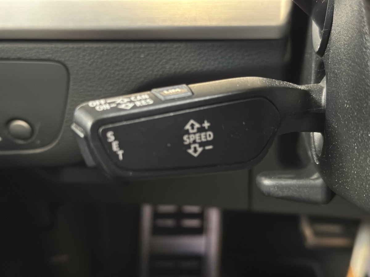 Audi Q5 40 TDI 190 cv S-Line Quattro S-Tronic7 - Attelage électrique - CarPlay