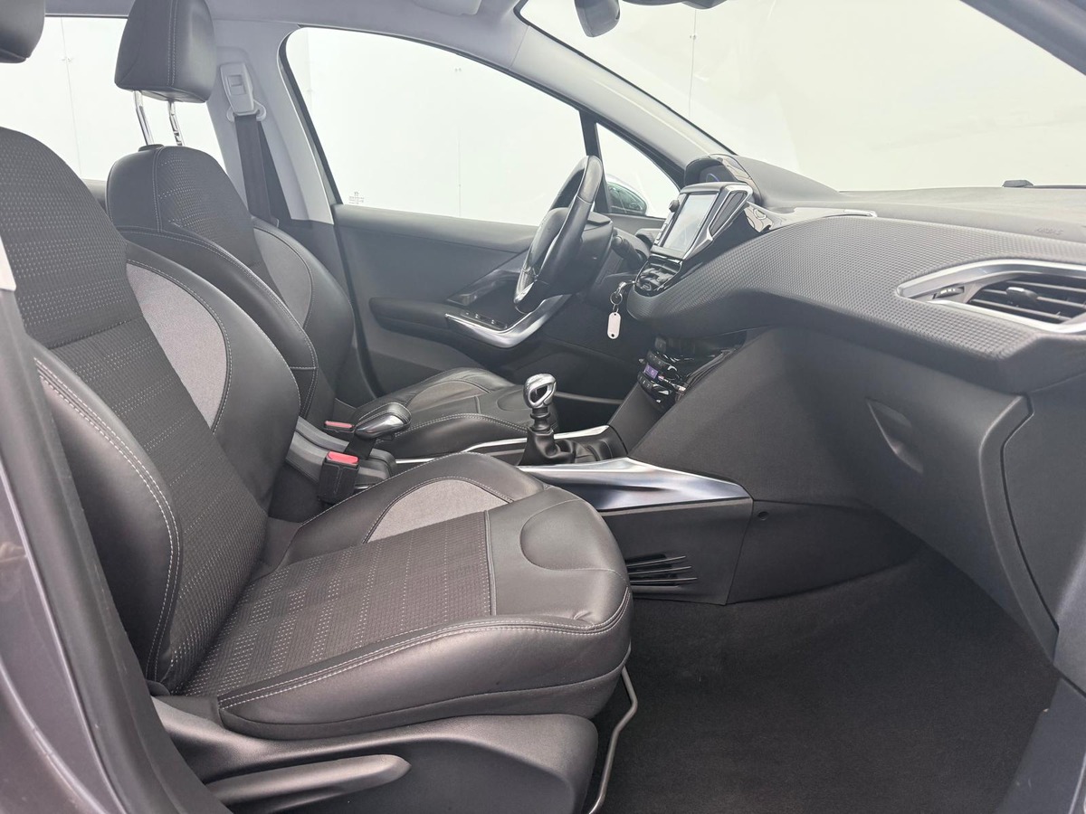 Peugeot 2008 1.6 e-hdi 115 ALLURE
