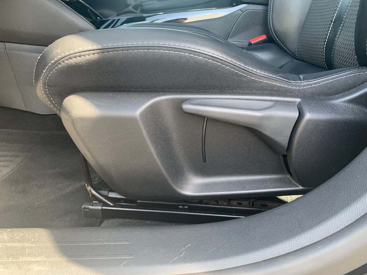 Peugeot 208 100 chevaux | GT | Apple car Play Android Auto | Caméra de recul | Régulateur vitesse