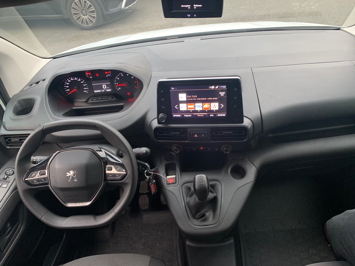 Peugeot Partner 102 ch | TVA Récupérable | GPS | Caméra de recul | Régulateur de vitesse