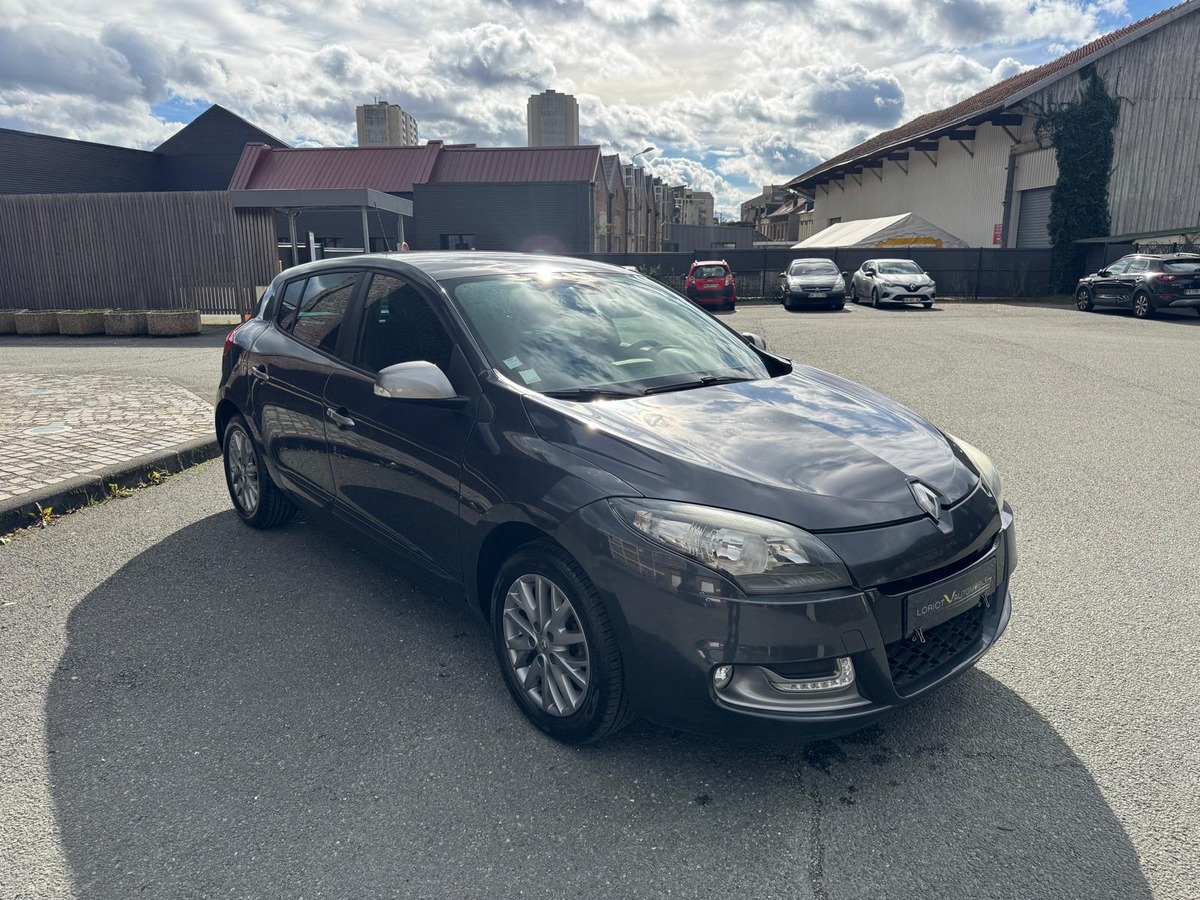 RENAULT Megane III 1.5 dci 110cv Limited - Garantie
