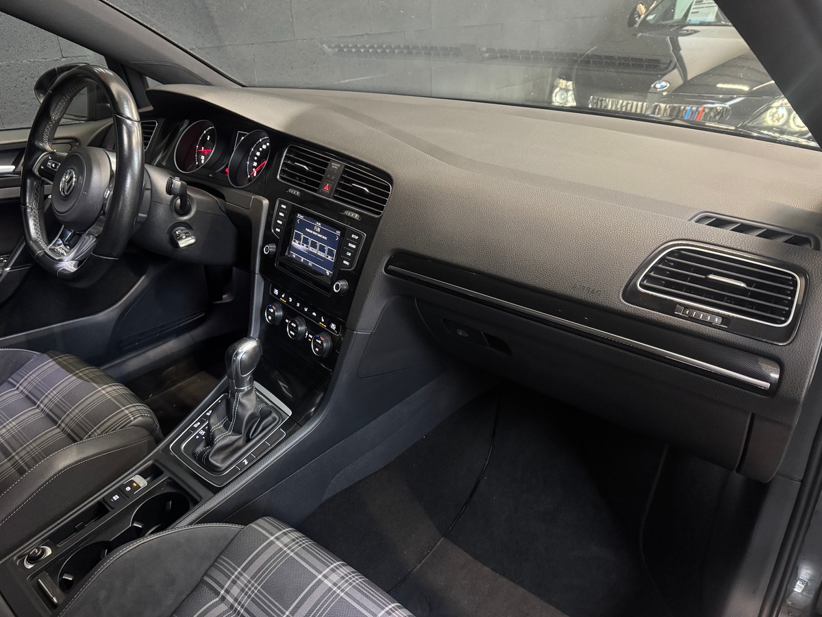 Volkswagen Golf VII GTD 2.0 TDI 184 DSG6