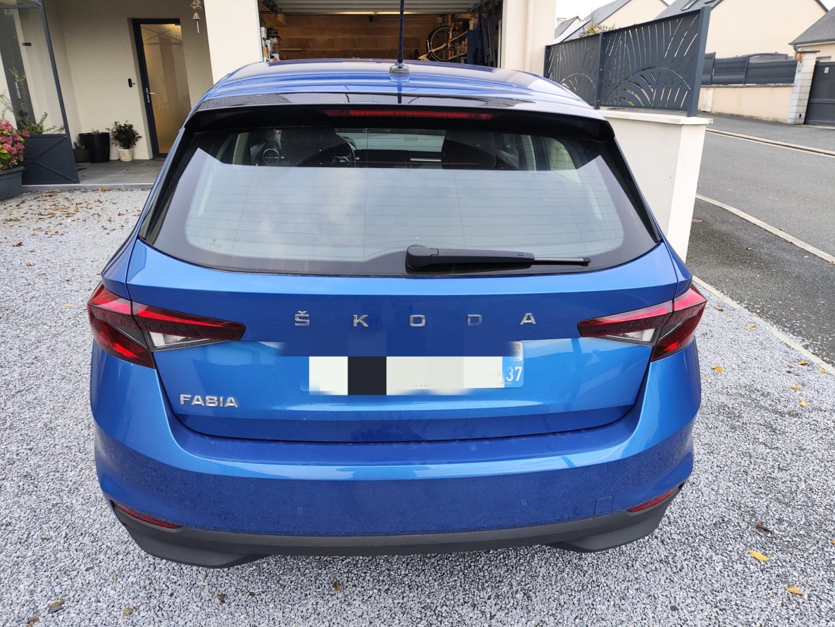 Skoda Fabia 110 ch | AMBITION | DSG7 | Radar de stationnement AR | Clim manuelle | Jantes Alu.