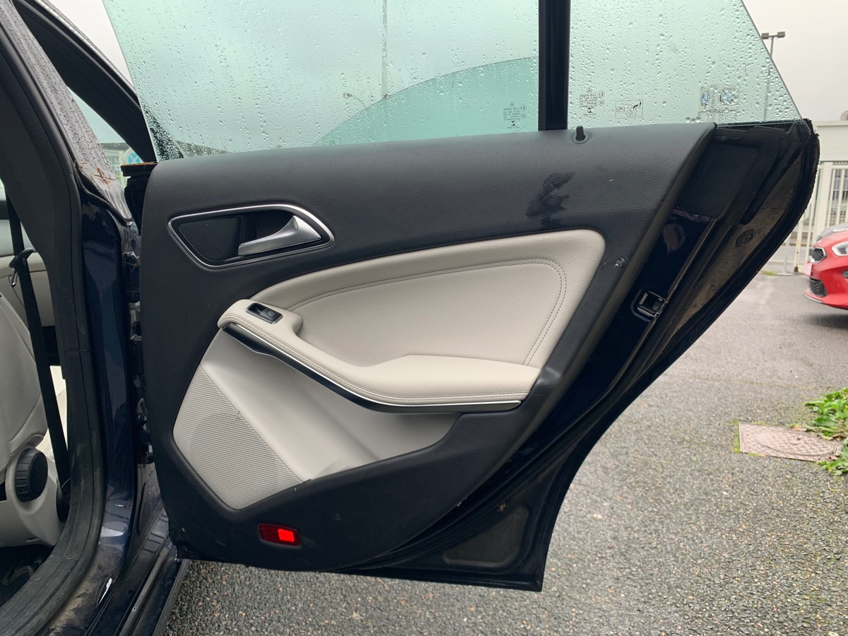 Mercedes-Benz CLA Shooting Brake 122 ch | 180 | Sensation | Cuir | GPS | Caméra recul | Phares LED