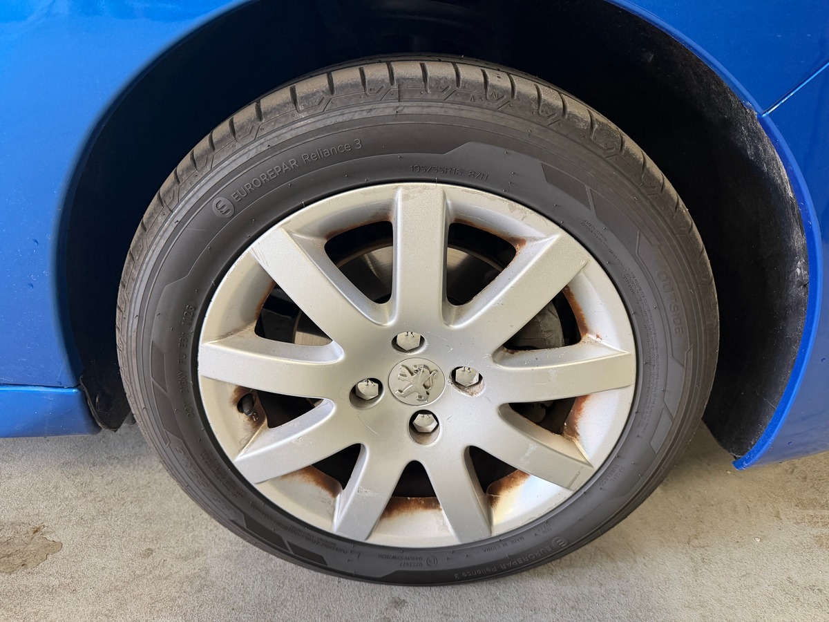 Peugeot 207 1.6 VTI 120CH Premium Pack / 5 portes / Clim auto