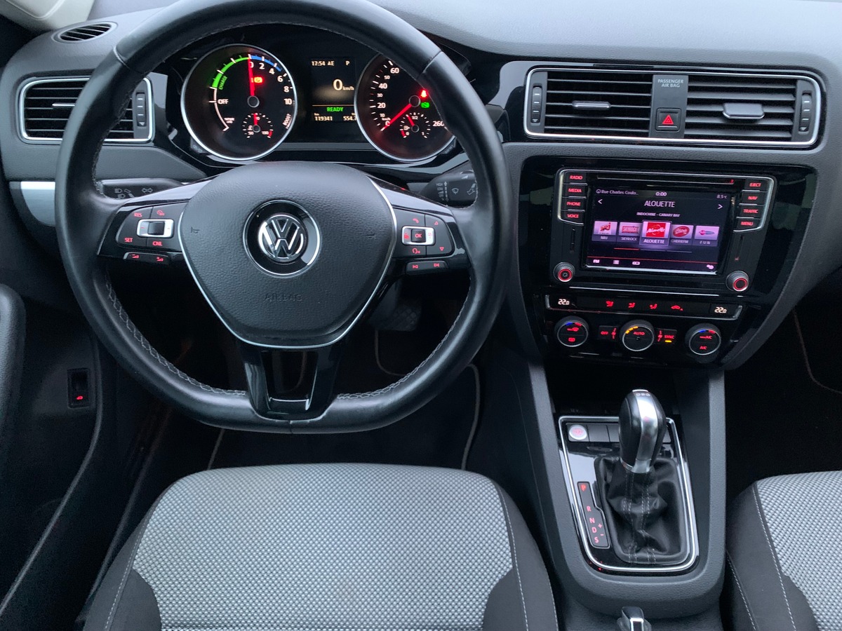 Volkswagen Jetta 170 ch | Carat | Régulateur vitesse | Radars stationnement | GPS | Kit mains libres