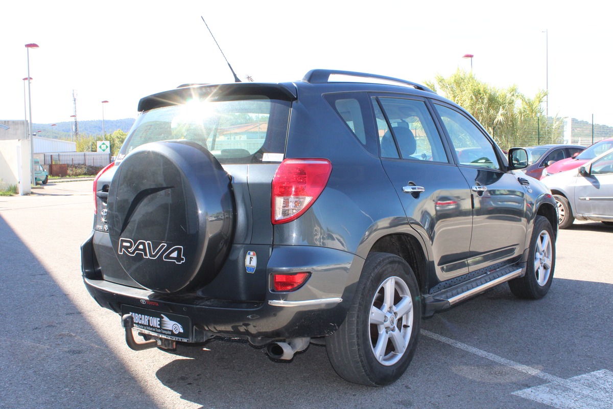 Toyota RAV4 2.2 D4D - 16V TURBO 136CV 4WD - Garantie 12 Mois