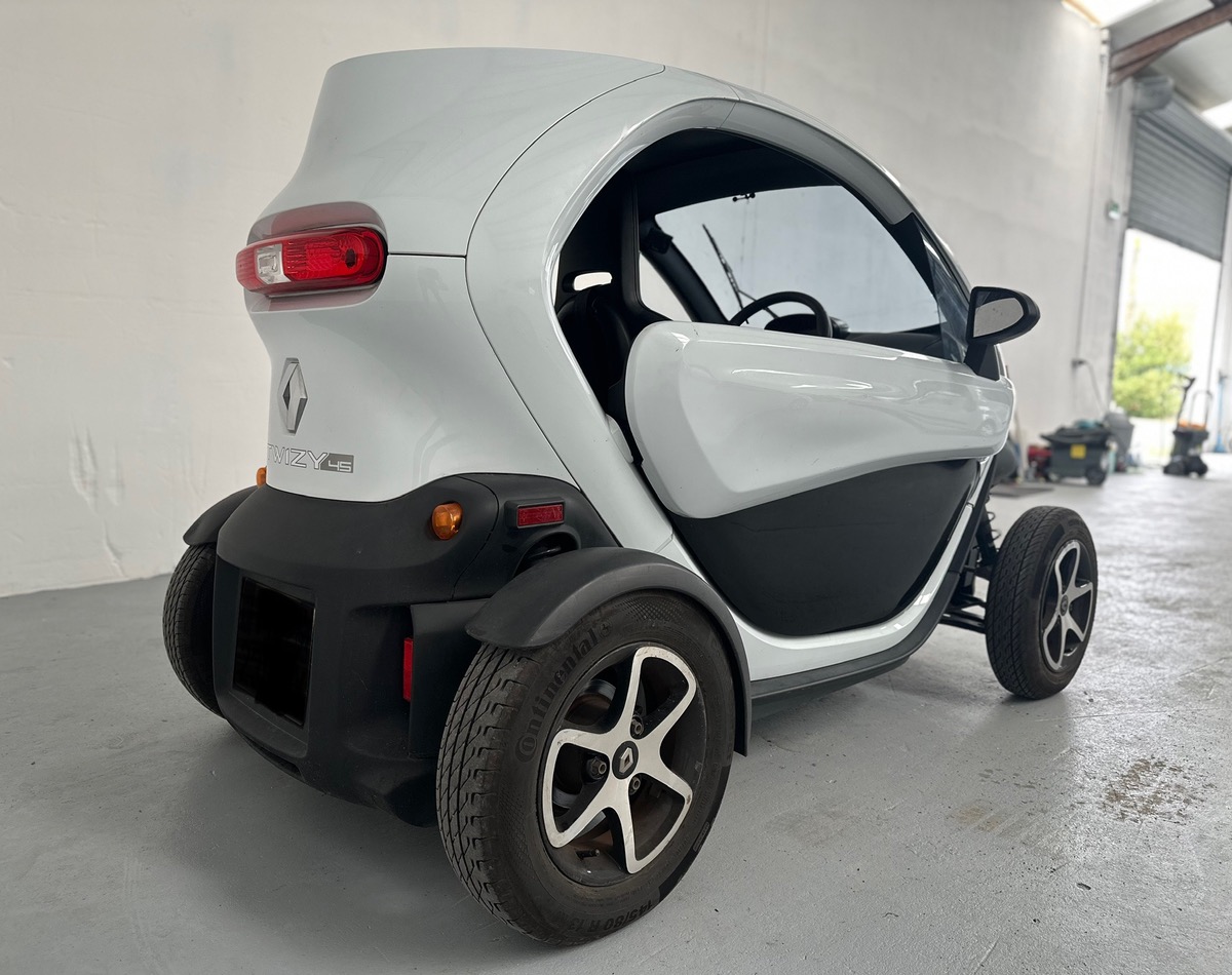 RENAULT Twizy 45 sans permis