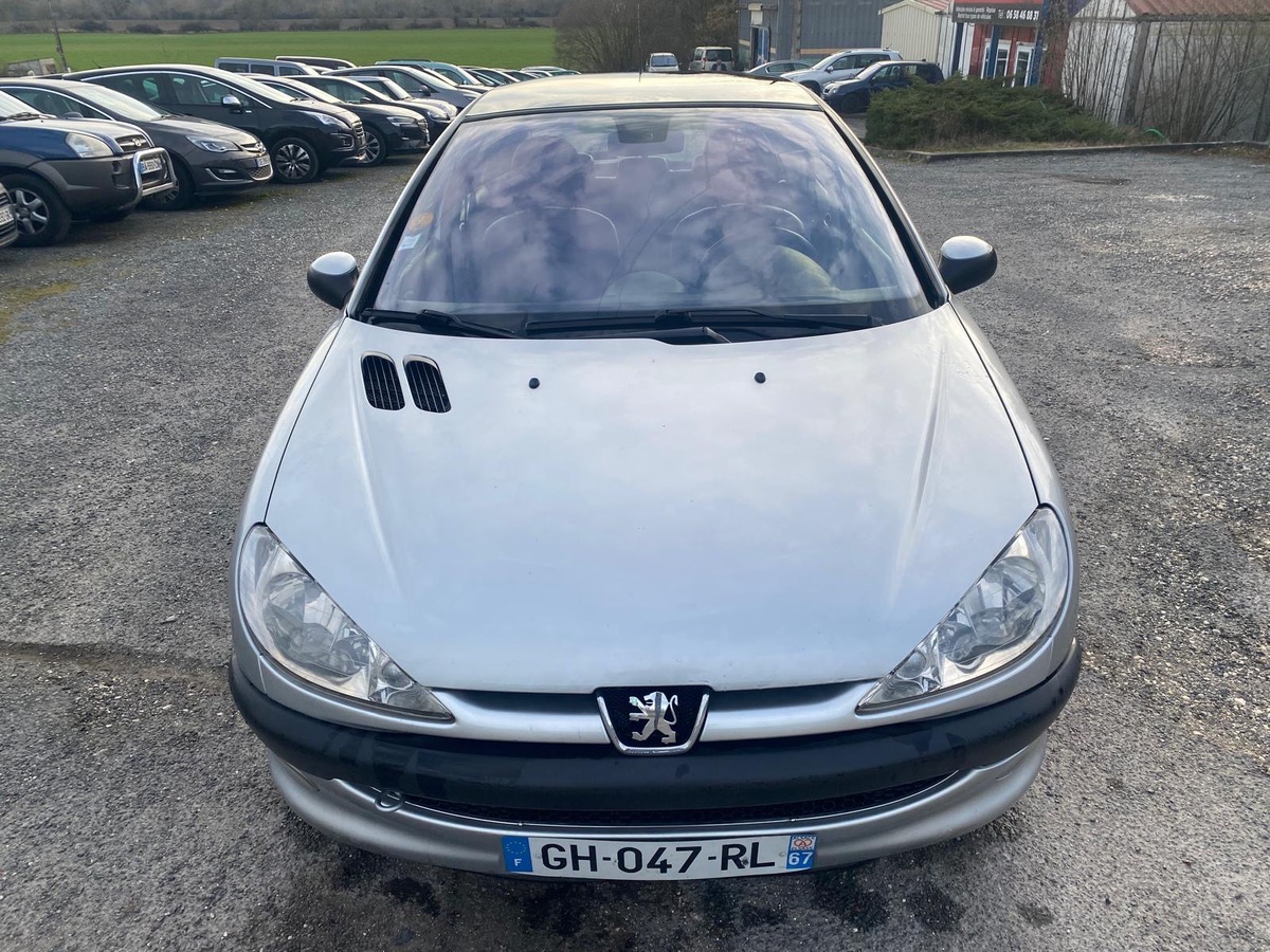 Peugeot 206 1.6i 110cv boite auto 3990eu