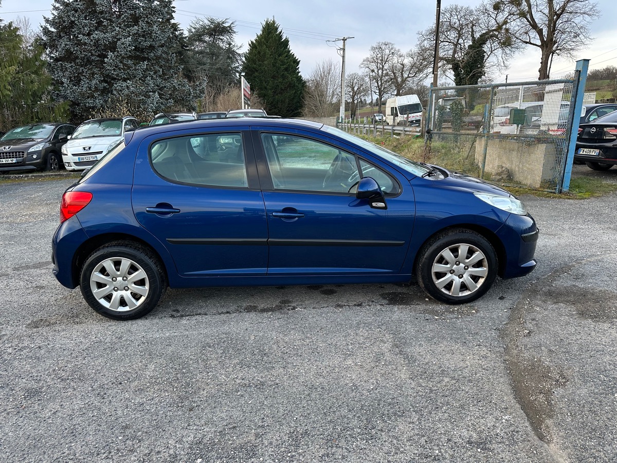 Peugeot 207 1.4 75cv 107100km d’origine 