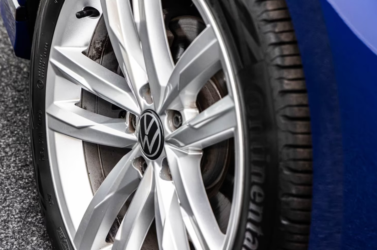 Volkswagen Passat SW VIII 2.0 TDI EVO 200ch R-Line 4Motion DSG7 Bleu Lapiz Attelage