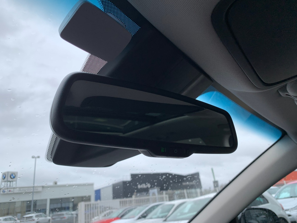 Kia Sorento 200 ch | Premium | 7 Places | AWD | Toit ouvrant panoramique | GPS | Régulateur vitesse