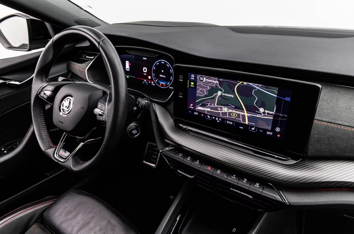 Skoda Octavia Combi IV 2.0 TDI 200ch RS DSG7/Attelage/Toit ouvrant/Matrix/Aff tête haute