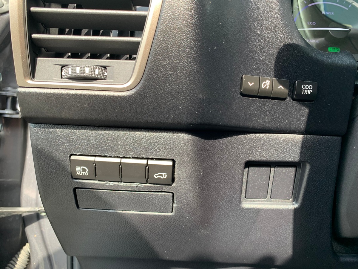 Lexus NX 300h 155 chevaux | Luxe | AWD | Caméra recul | Régulateur vitesse | GPS | Siéges chauffants