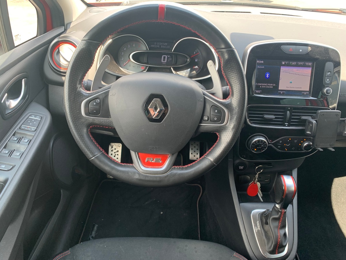 RENAULT Clio IV 200 ch | RS | Caméra recul | Régulateur vitesse | GPS | Bluetooth | Palettes volant