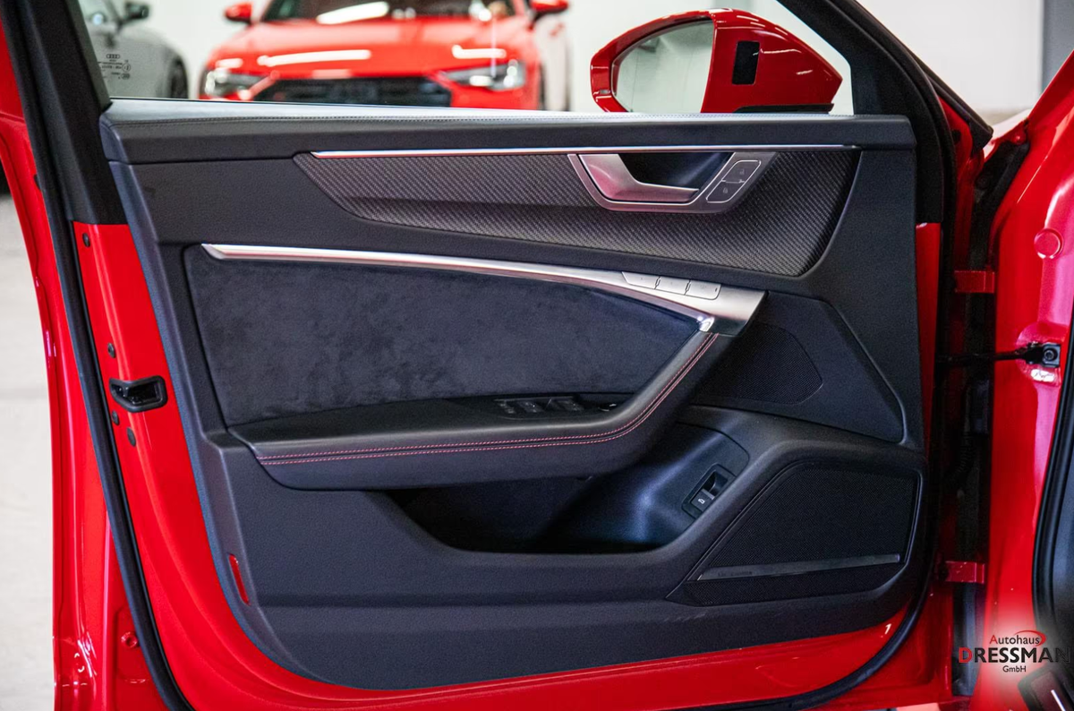 Audi RS6 Avant 4.0 V8 TFSI 600ch quattro tiptronic/B&O/Attelage/Toit ouvrant