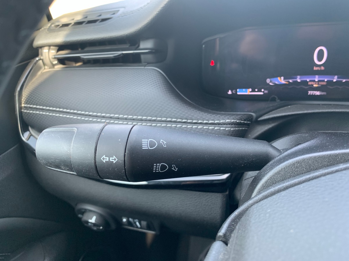 Jeep Compass 130 | (2) 1.6 MJET | Night Eagle | Attelage | GPS | Régulateur vitesse | Apple car Play