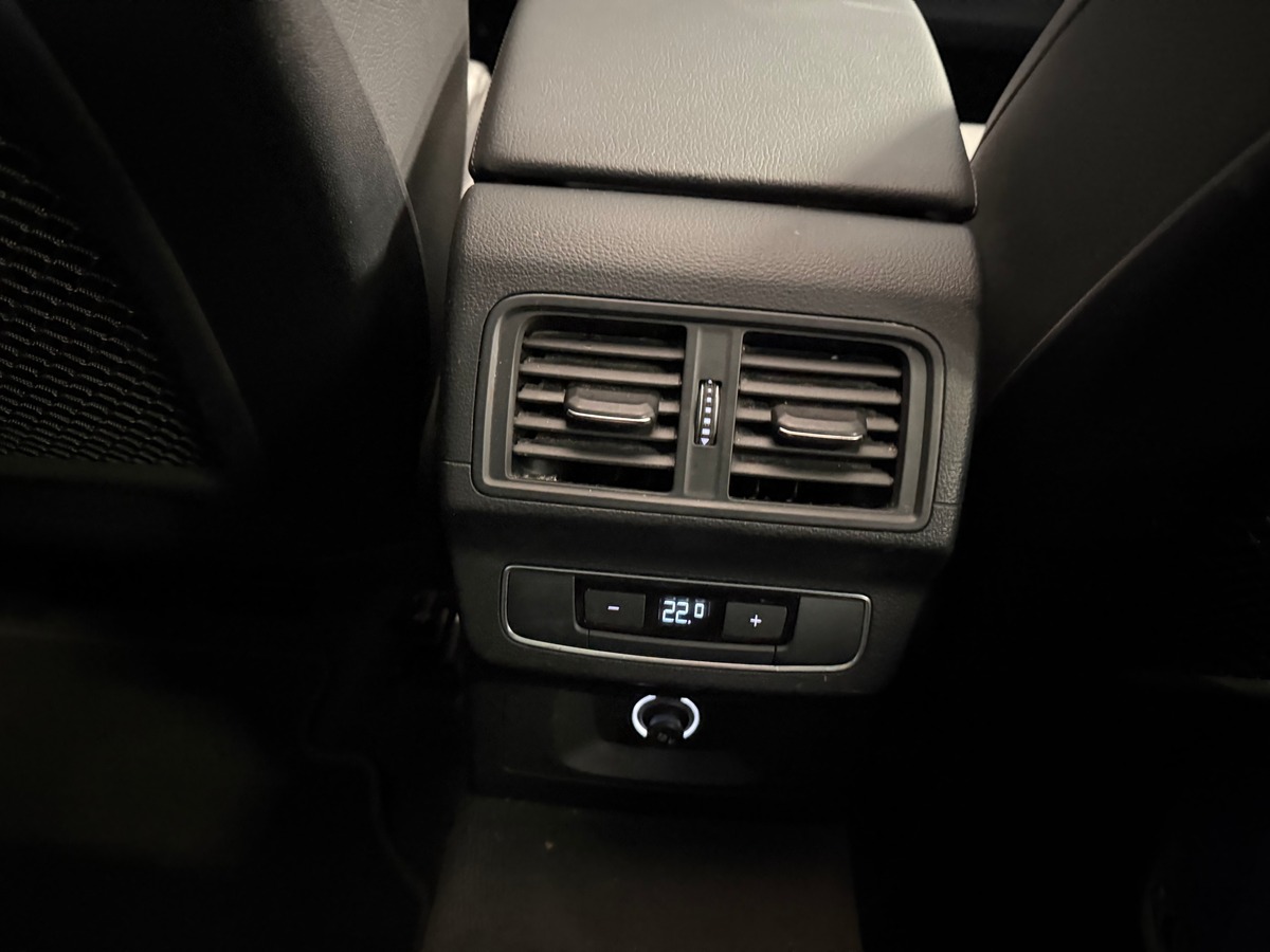 Audi Q5 55 TFSI e 367ch S line quattro S tronic 7 Toit Panoramique Ouvrant / Caméra de recul