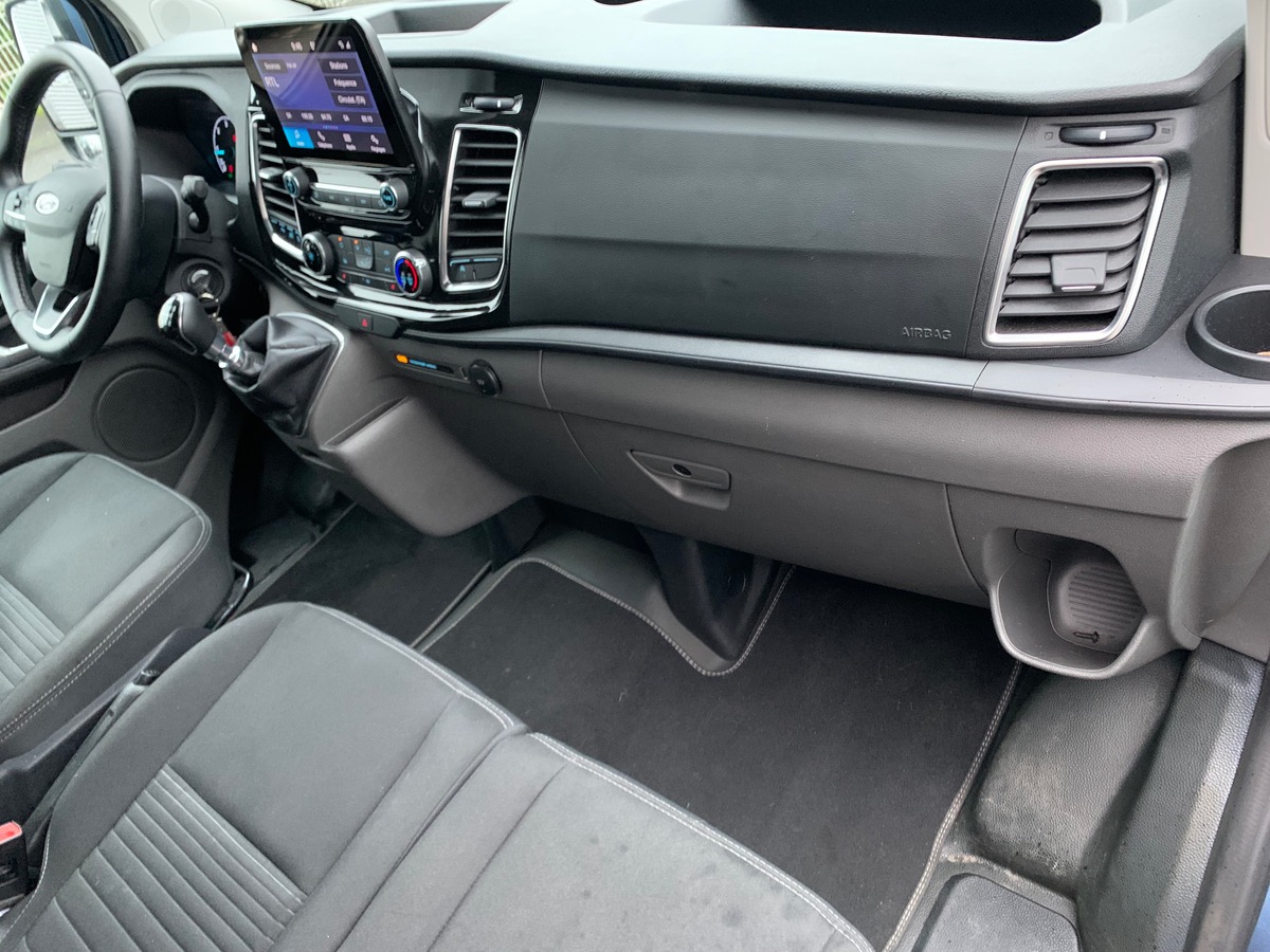 Ford TRANSIT CUSTOM FG 280 L1H1 2.0 130 LIMITED | Marches pieds | Attelage | Régulateur vitesse