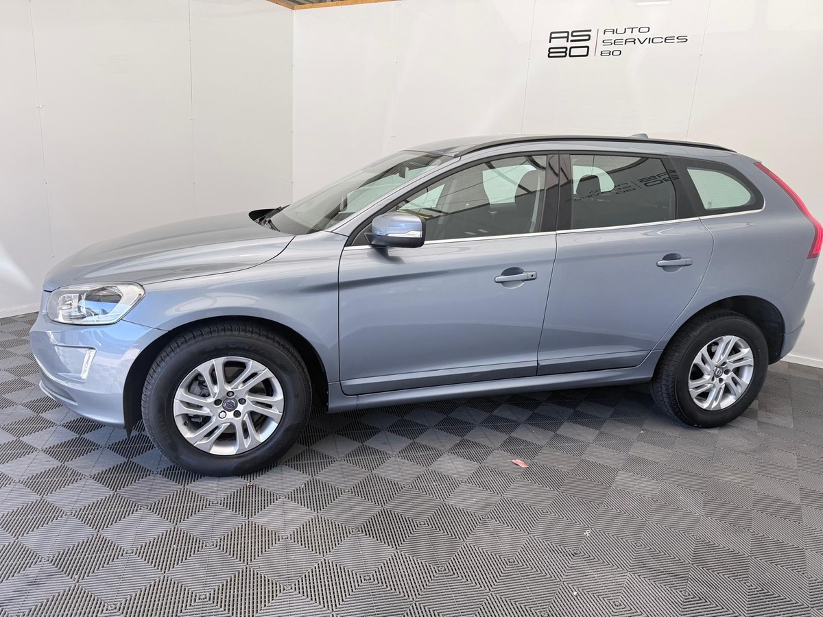 Volvo XC60 D3 150 CV BVA MOMENTUM GEARTRONIC