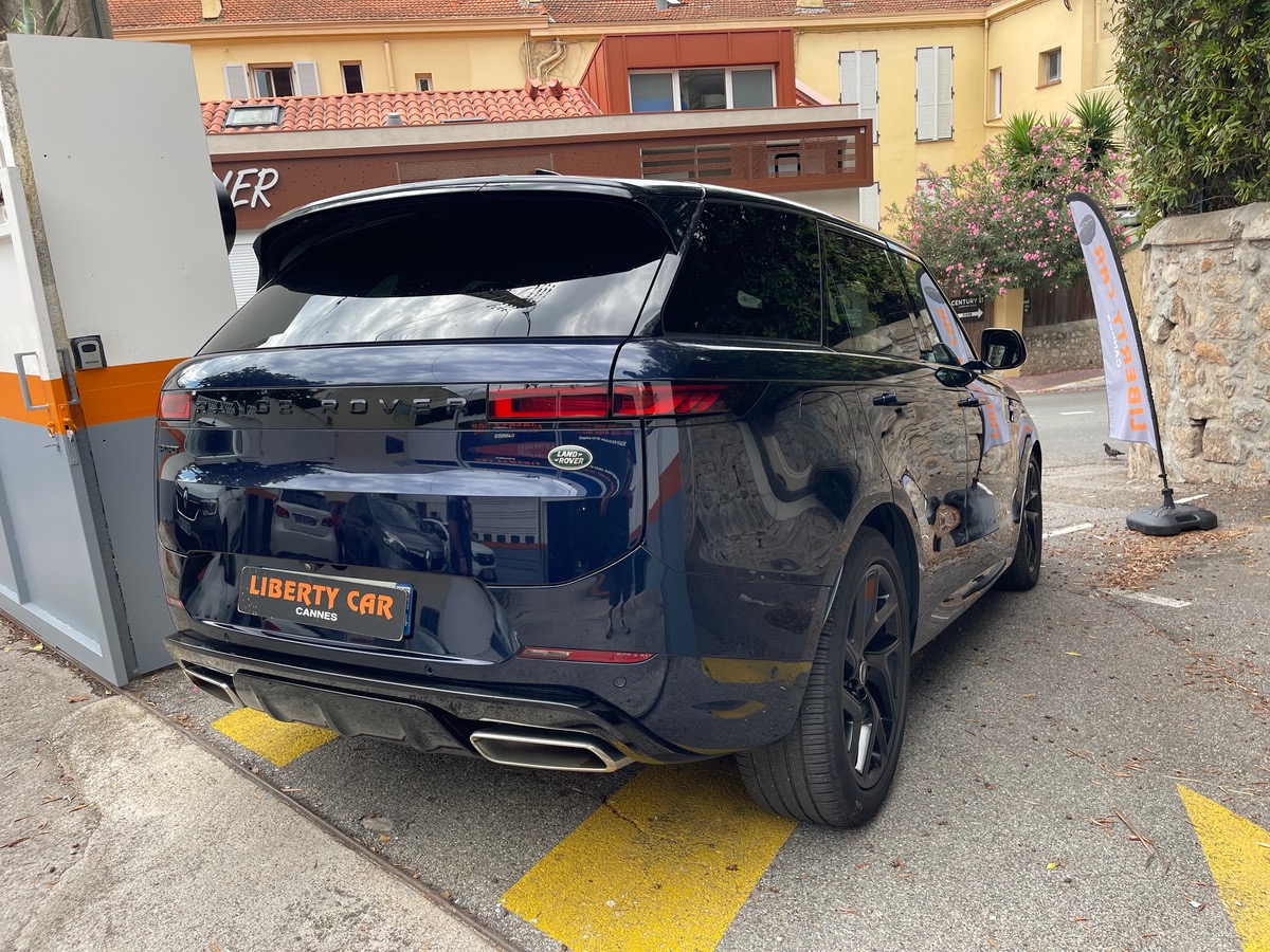Land-Rover Range Rover Sport P 400e 400 CV / Toit Ouvrant / Dynamic SE / 1er MAIN VF