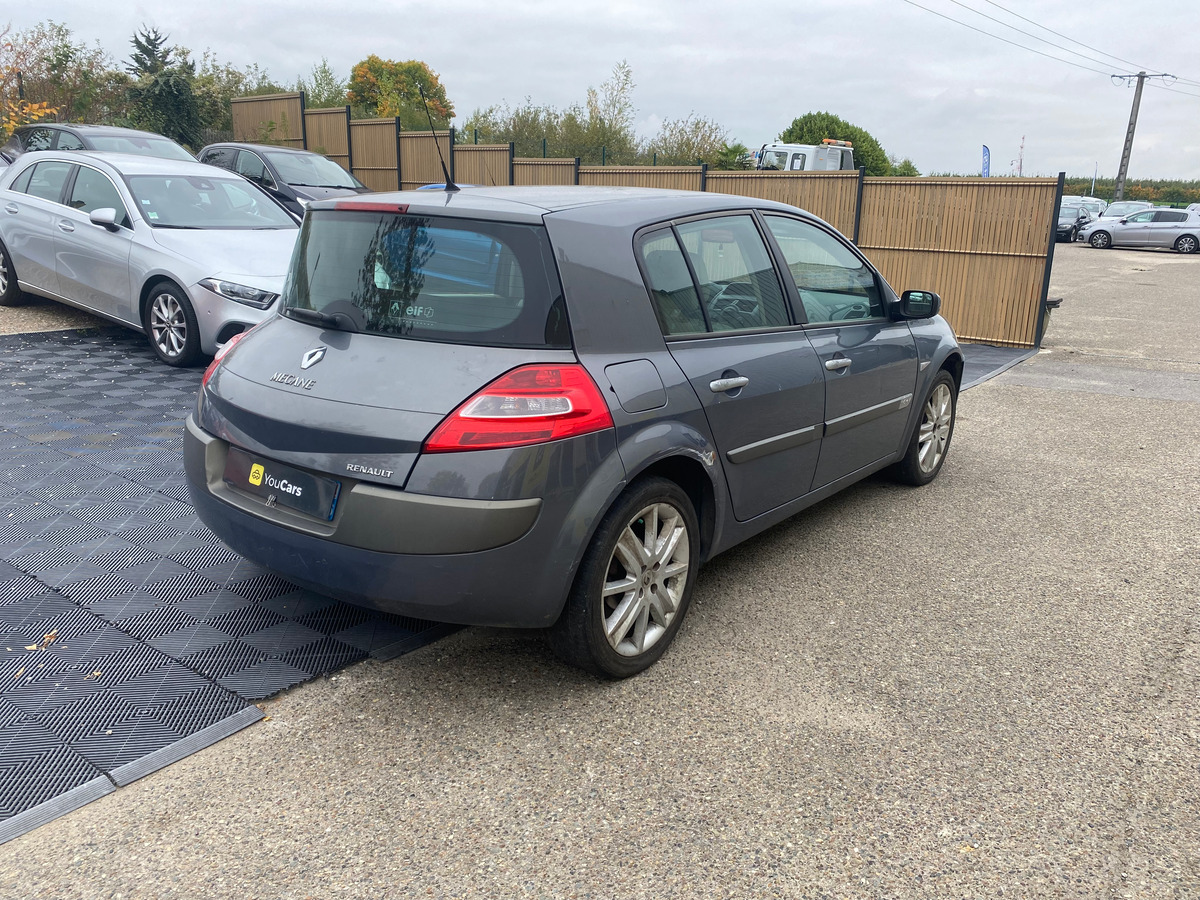 RENAULT Megane 1.6 i 16V 110 cv - CLIMATISATION - REGULATEUR DE VITESSE - RIEN A PREVOIR