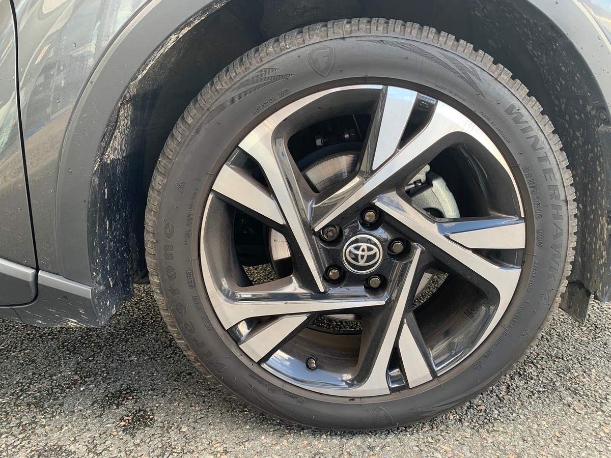 Toyota C-HR 184 ch | Attelage | GPS | Radio JBL | Caméra recul | Radar stationnement arriére, avant