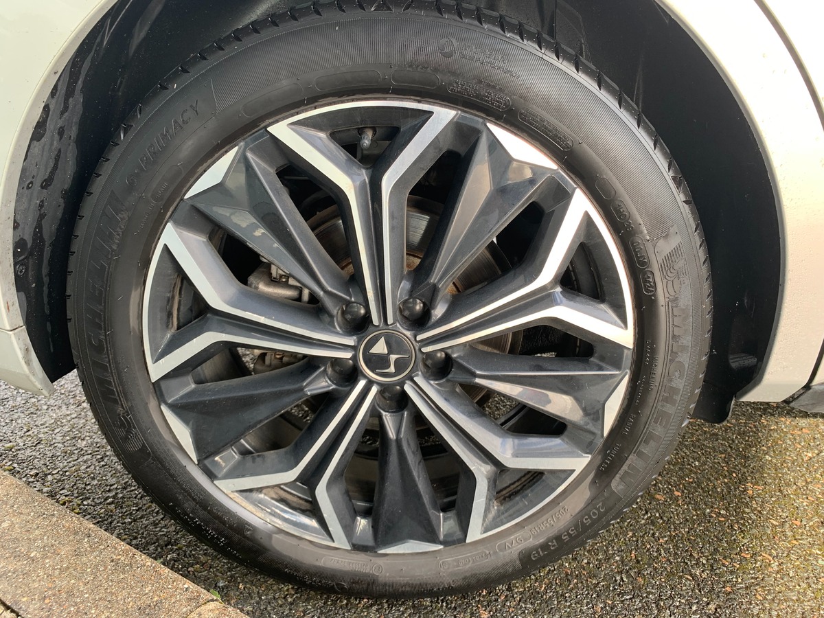 Citroën DS4 225 | Rivoli | Caméra 360° | Apple car Play | Régulateur de vitesse adaptatif | Attelage