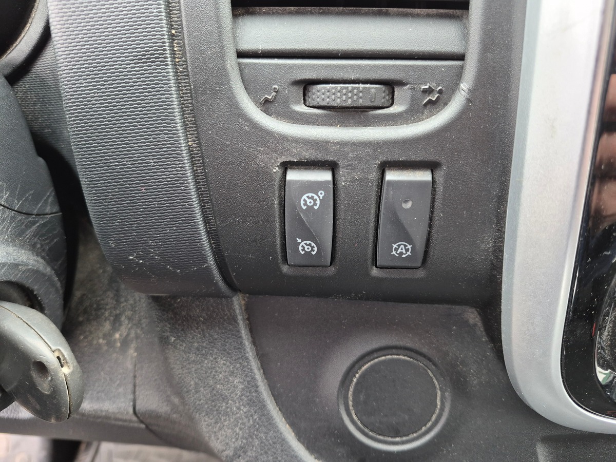 RENAULT Trafic DCI 170 BVA GRAND CONFORT L2H1