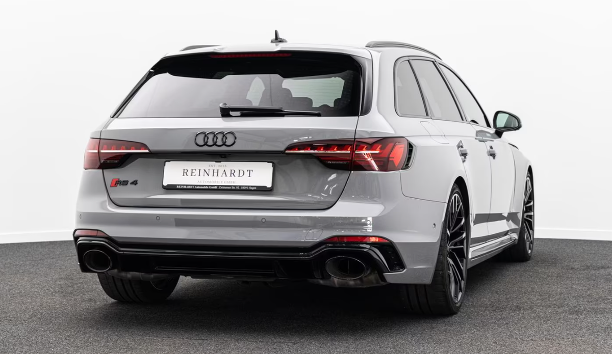 Audi RS4 V 2.9 V6 TFSI 450ch quattro tiptronic 8