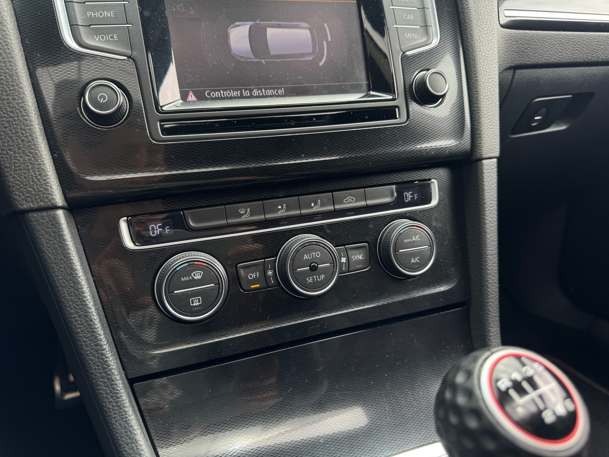Volkswagen Golf 7 GTI 2.0 TFSI 230 cv BVM6 - Toit Ouvrant