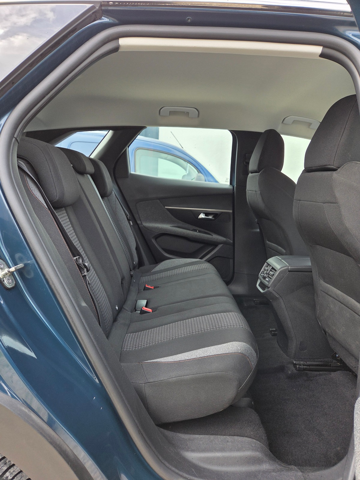 Peugeot 3008 1.5 BHDI 130 CV / 1ERE MAIN / TVA RECUPERABLE