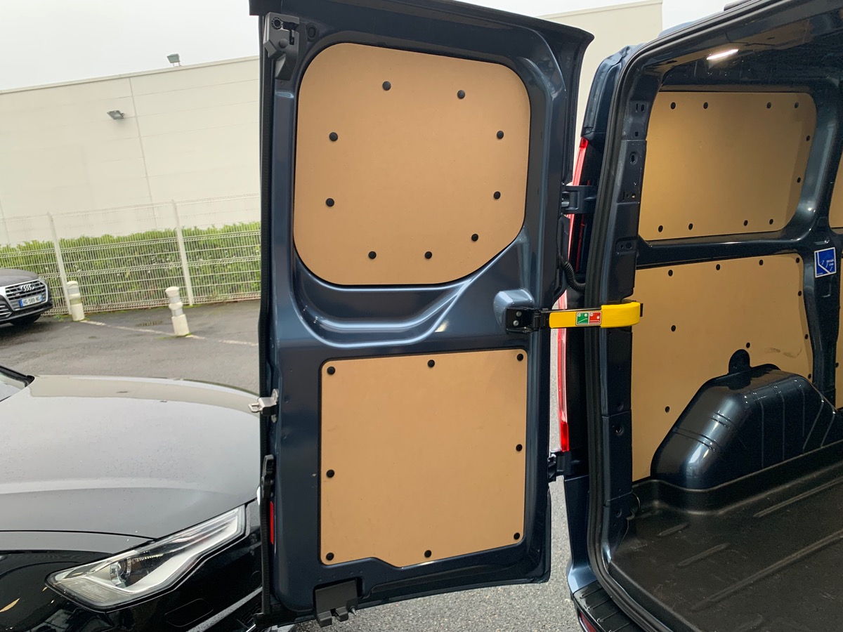Ford TRANSIT CUSTOM FG 280 L1H1 2.0 130 LIMITED | Marches pieds | Attelage | Régulateur vitesse