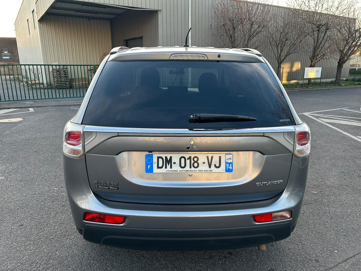 Mitsubishi Outlander 2.2 DI-D 150 CV 4WD 7 places 4XCBB 