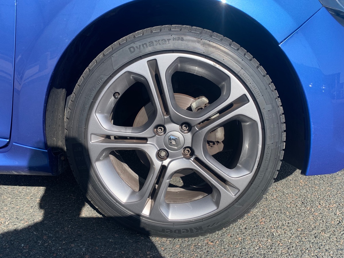 RENAULT Clio IV 120 ch | GT | Dernière vidange à 124924 kms | GPS Cartographique |Toit en verre fixe