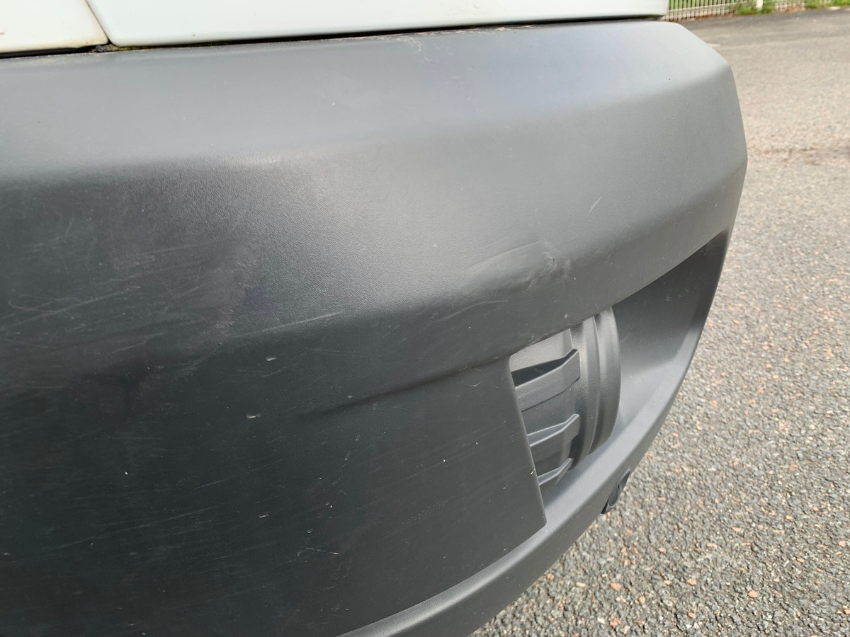 Ford TRANSIT 130 ch | Attelage | Régulateur de vitesse | Bluetooth | Plancher bois et latérale