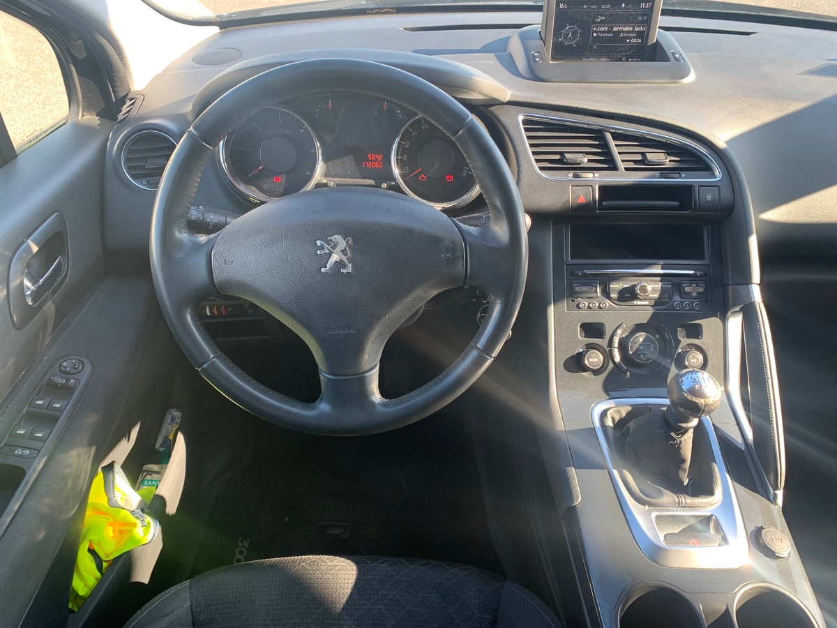 Peugeot 3008 115 ch | ACTIVE | GPS | Radar stationnement arriére | Toit Panoramique | Bluetooth