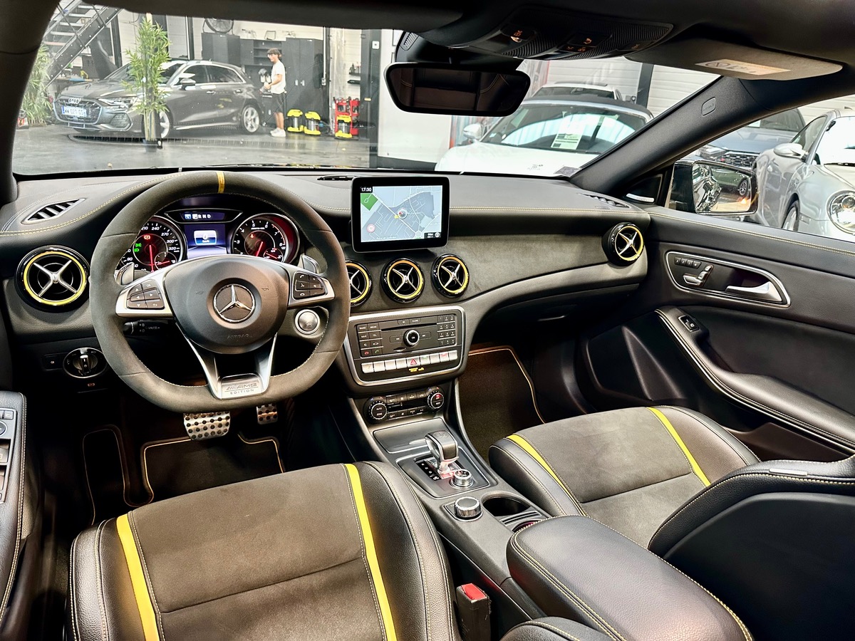 Mercedes-Benz CLA (2) 45 AMG 381 Yellow Night Edition 4Matic 7G-DCT Full