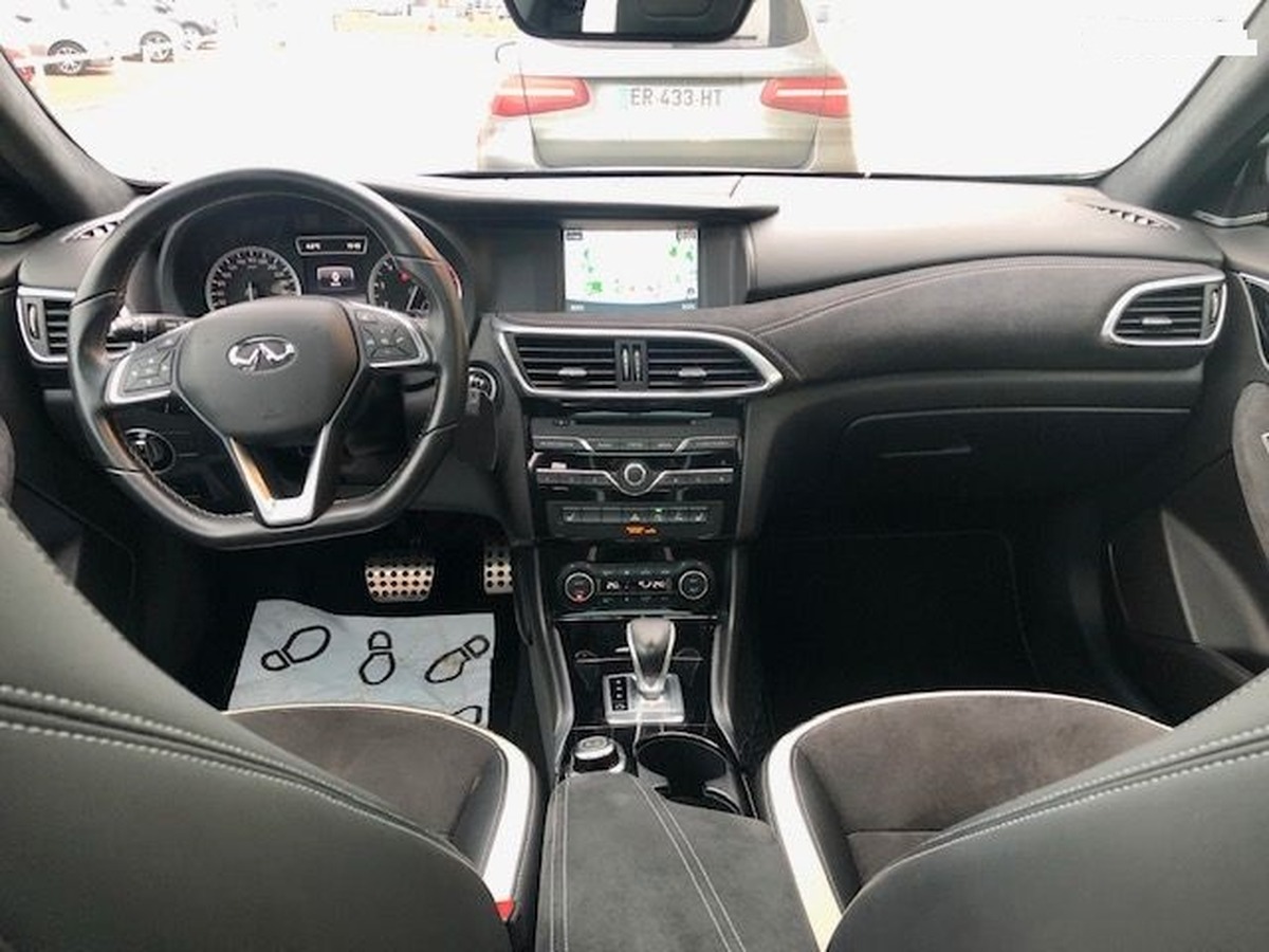 Infiniti Q30 2.0t 211ch Sport AWD DCT7