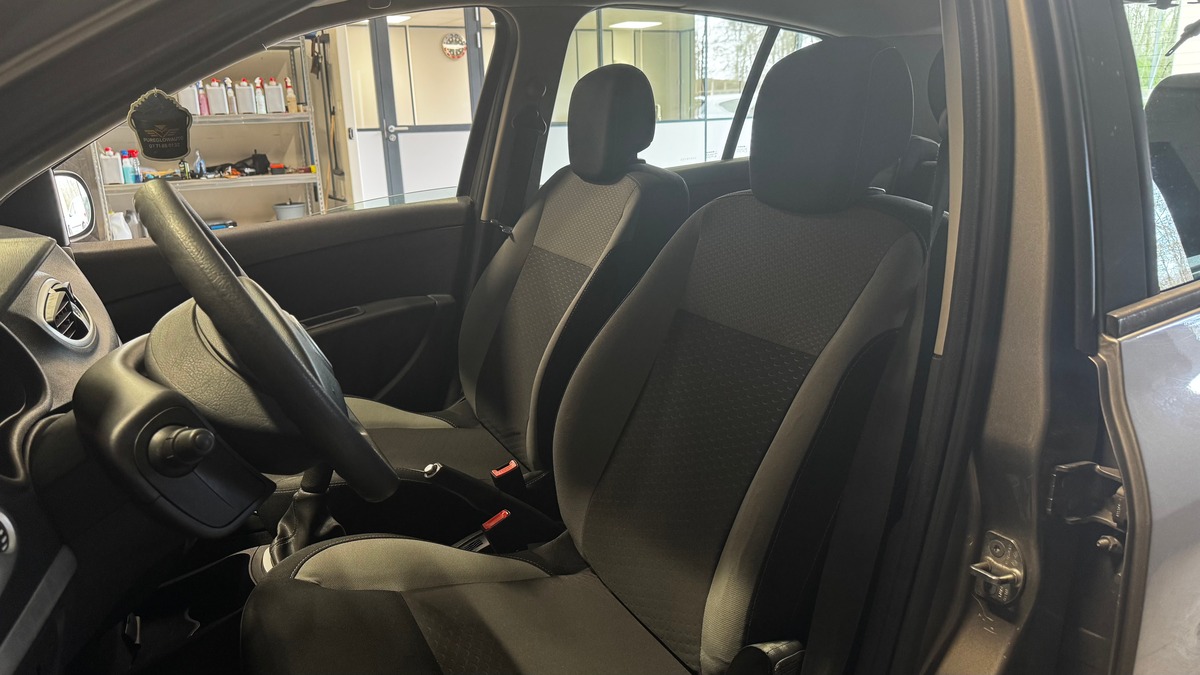 RENAULT Clio III 1.2i 75CH GPL 1ere Main