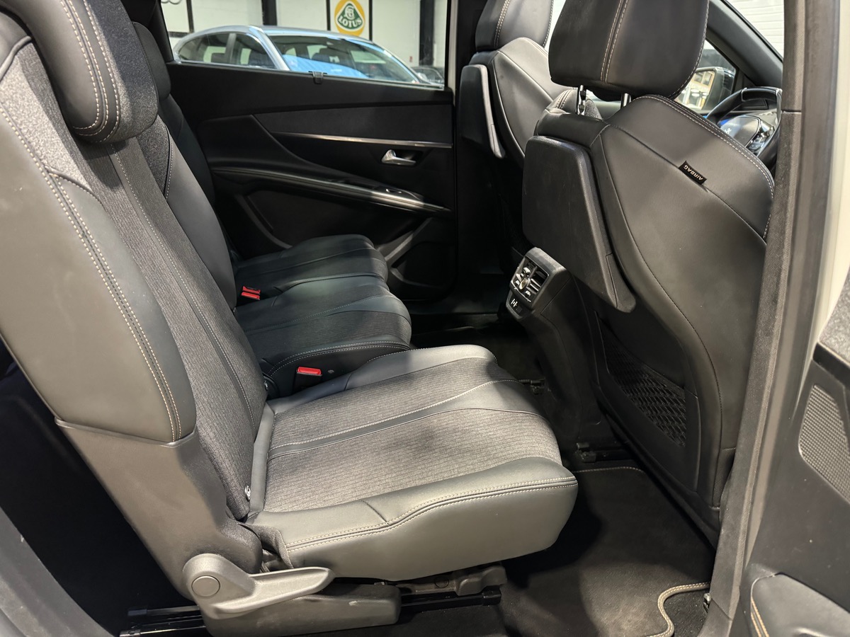 Peugeot 5008 2.0 BLUE HDi EAT8 180CV GT LINE 1ERE MAIN CARPLAY / ATTELAGE