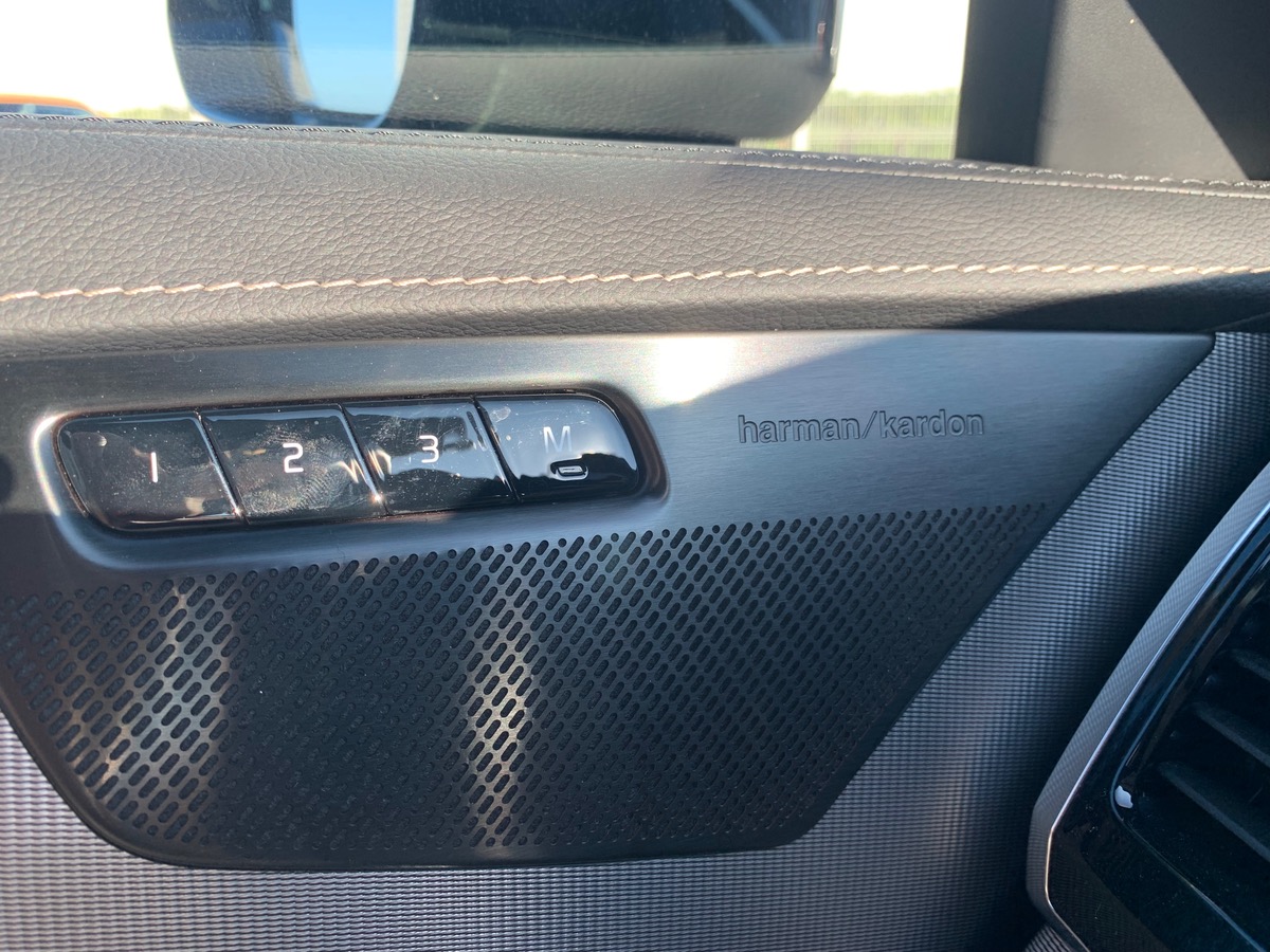 Volvo XC90 388 | R-DESIGN | Pack Prestige | Attelage | Toit ouvrant Panoramique | Caméra de recul