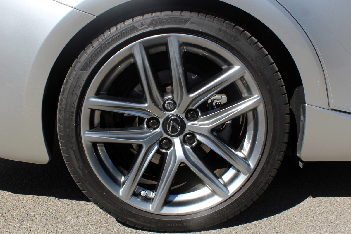 Lexus IS III (2) 300H F SPORT EXECUTIVE  FULL OPTIONS + CARPLAY / ENTRETIEN LEXUS / 2ème MAIN