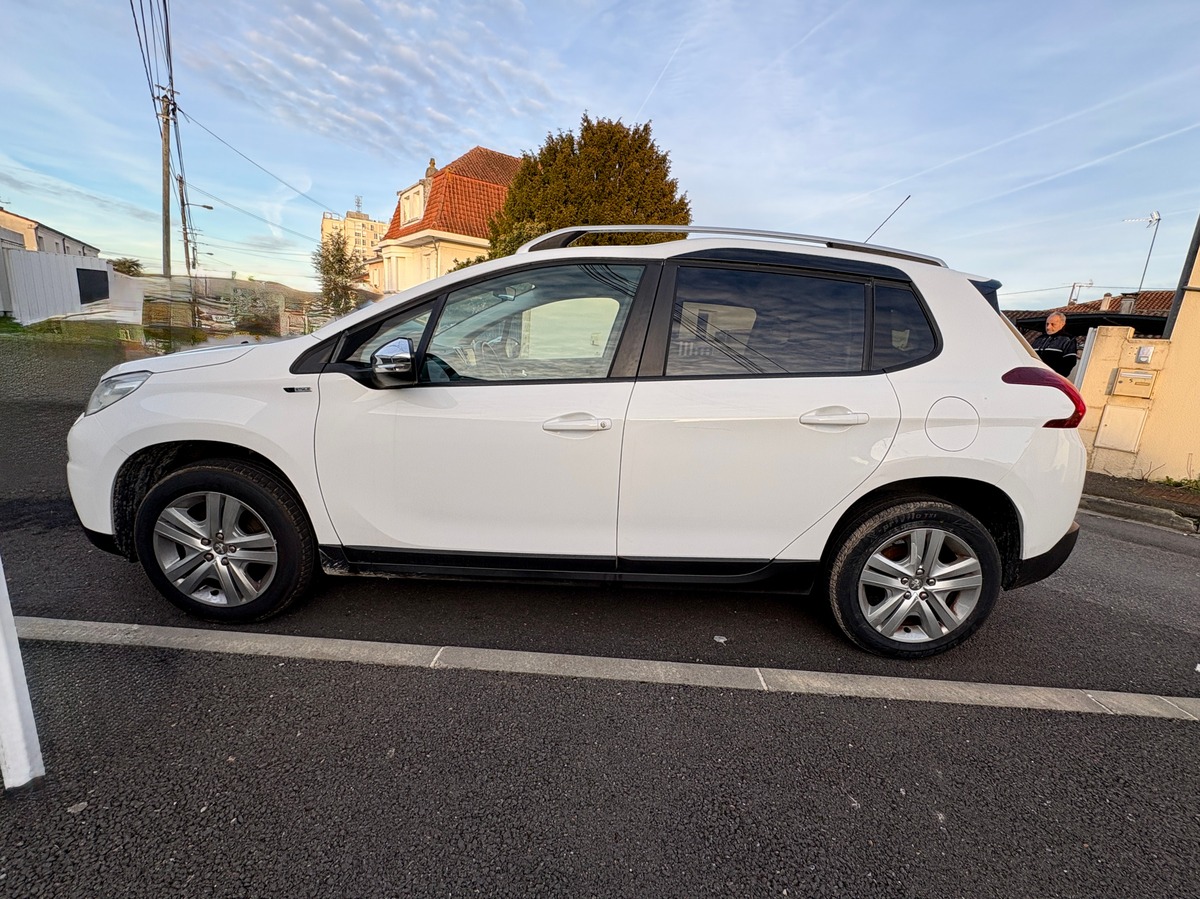 Peugeot 2008 1.2 82CH STYLE 4.0CV - GARANTIE 1 AN