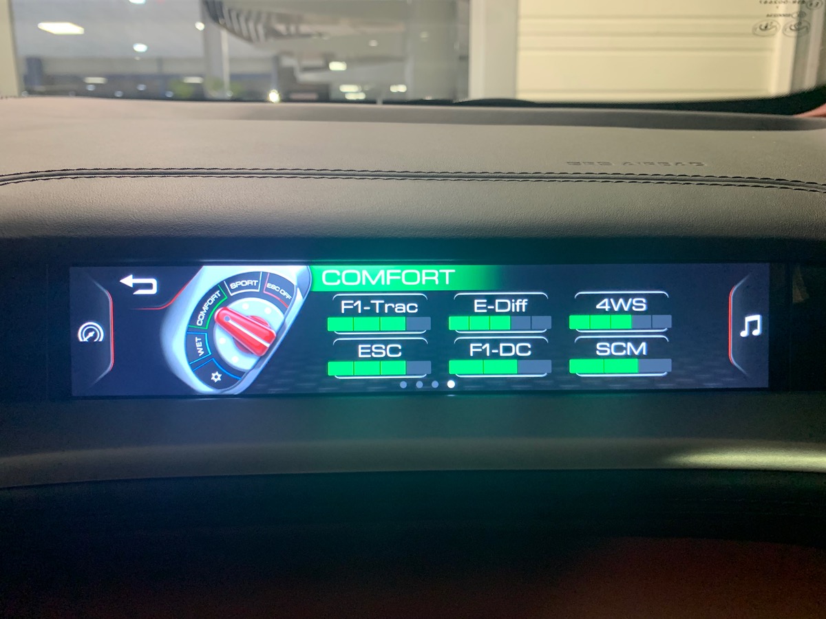 Ferrari GTC4LUSSO T 610 ch | V8 3.9 | Dernière révision constructeur à 22209 kms en 02/2025