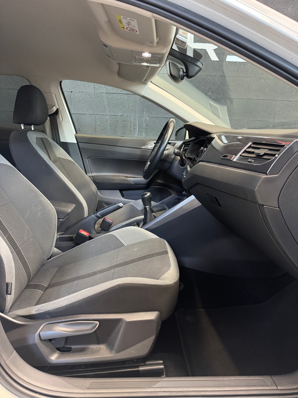 Volkswagen Polo VI 1.0 TSI 95 COPPER LINE 1ERE MAIN