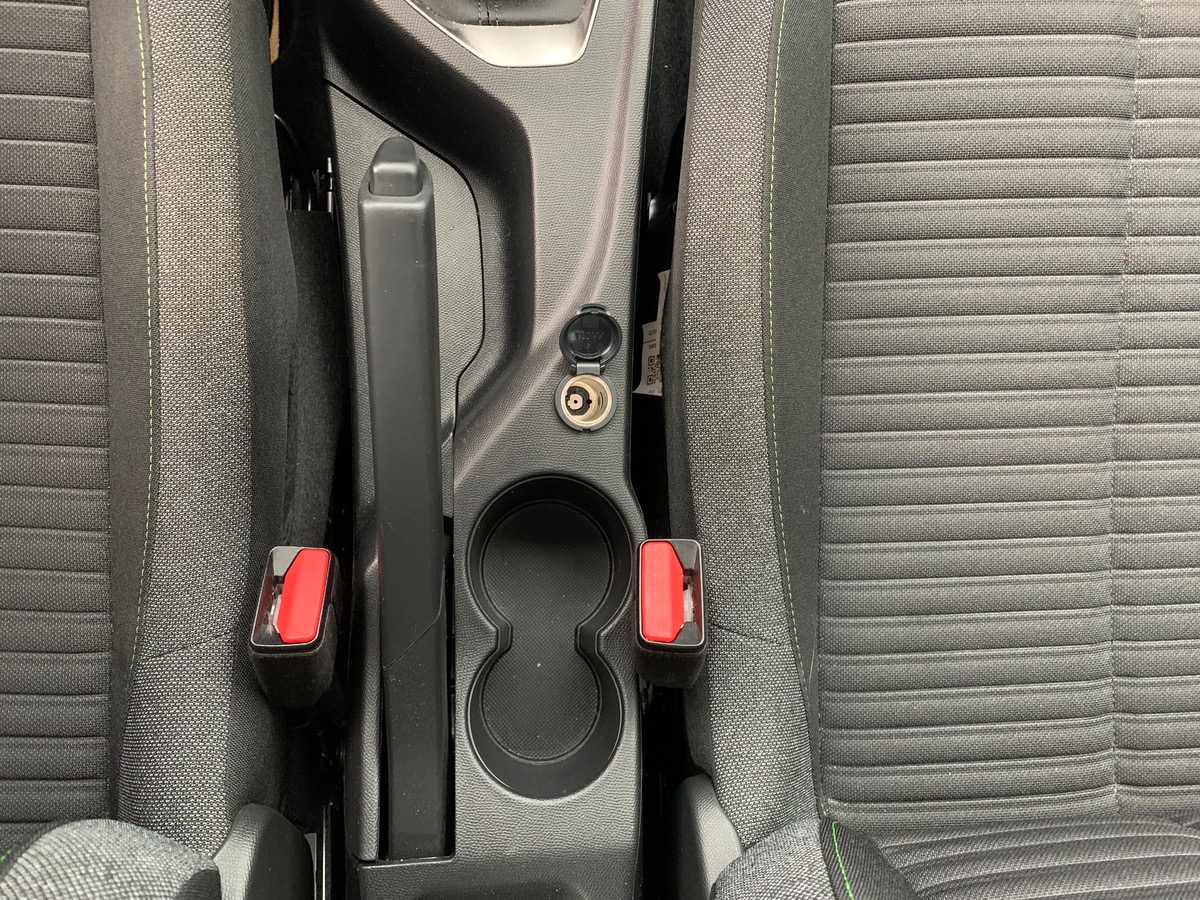 Peugeot 208 100 ch | Active | Aide stationnement arrière | Sièges avant chauffants | Écran tactile